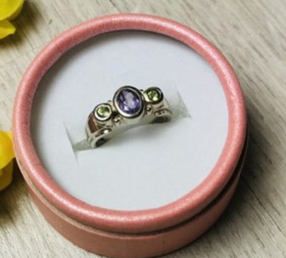 925 Sterling Silver Purple Tourmaline & Peridot Ring Size 8